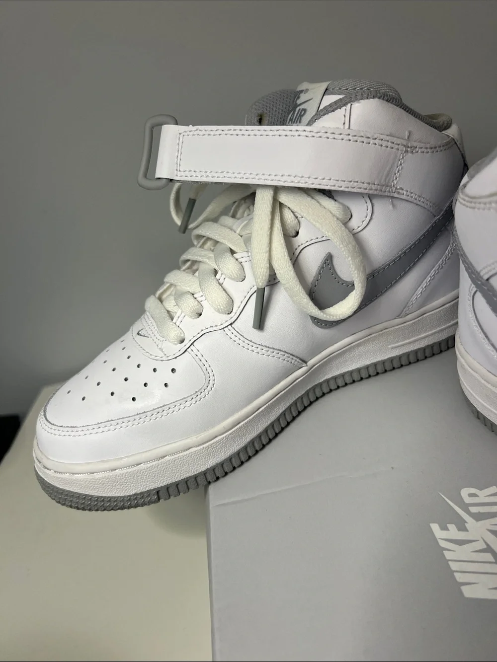 Nike Air Force 1 Mid-Top Sneakers in White & Light Gray size 5Y